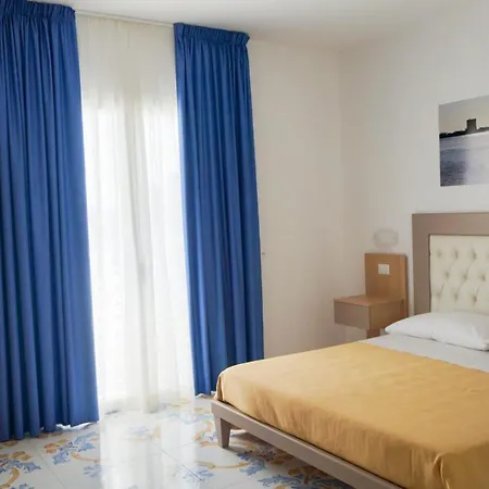 Mareluce 4*