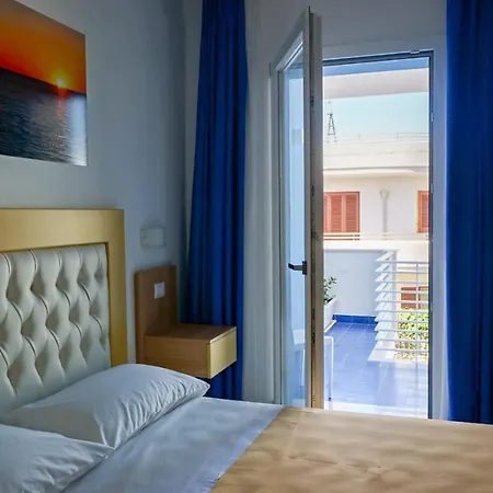 Mareluce Bed & Breakfast *