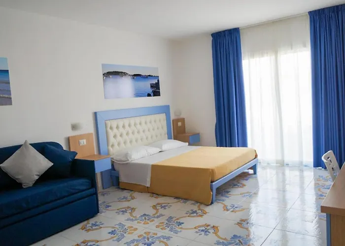 לינה וארוחת בוקר Mareluce